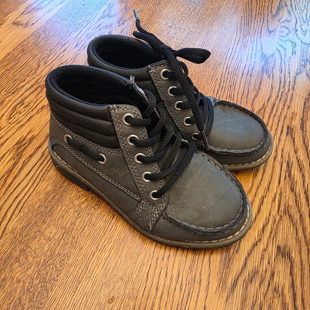 The Childrens Place Boys Sz 11 Grey Ankle Boots Size‎ 11 Hiking Lace Up High Top